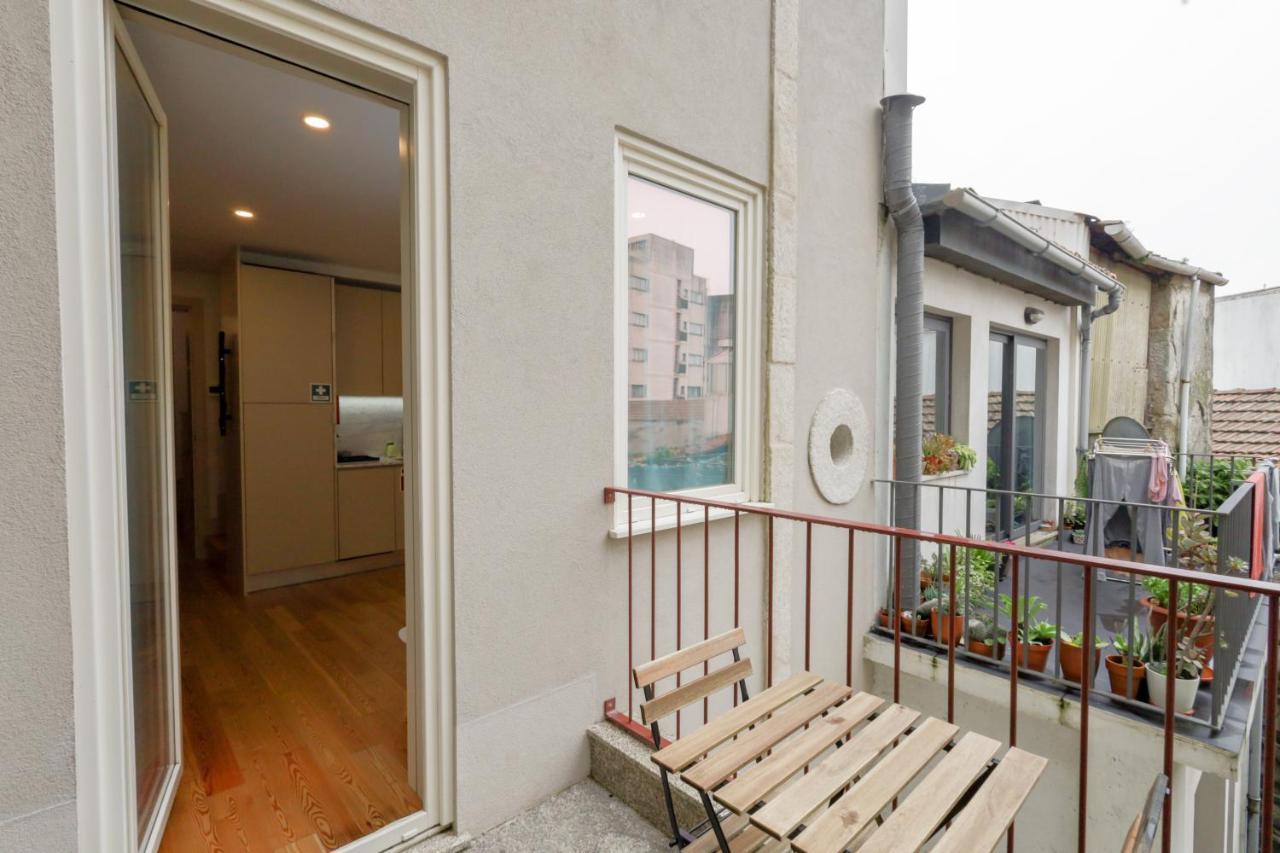 Martires Sweet Apts By Portocityhosts Exterior photo